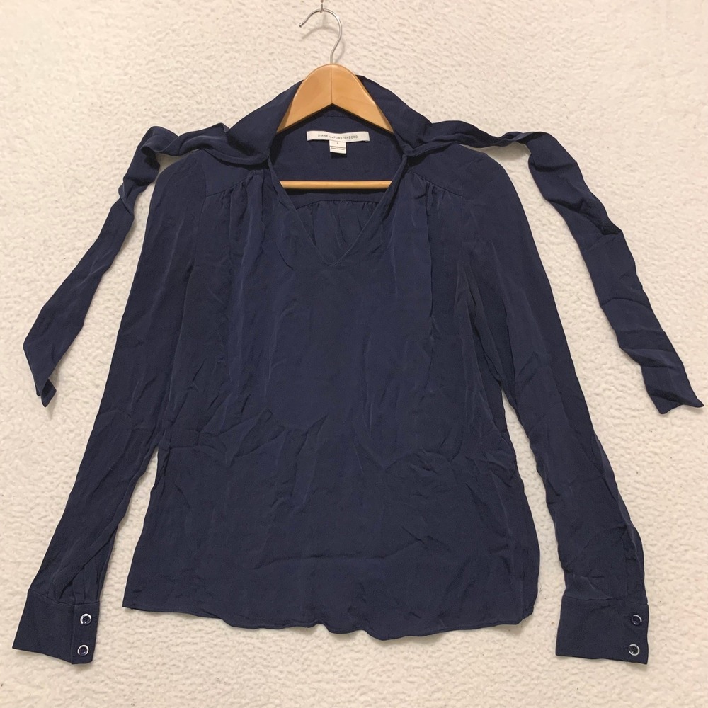 Diane von Furstenberg 100% Silk Tie-Neck Blouse V-Neck Top Size 2 Navy Blue